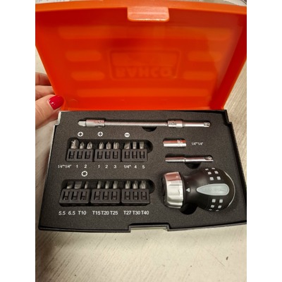 Csavarh&uacute;z&oacute;k&eacute;szlet BAHCO marok BIT-es 1/4"-os